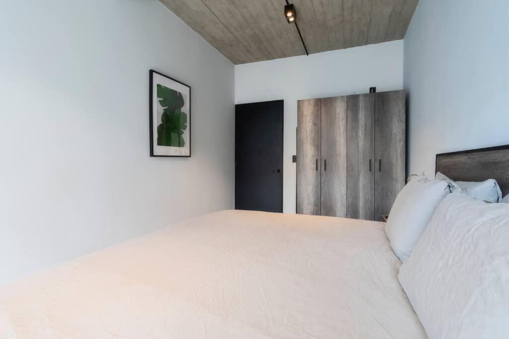 P601 Amazing Rooftop 2bdrm 2bath Ac