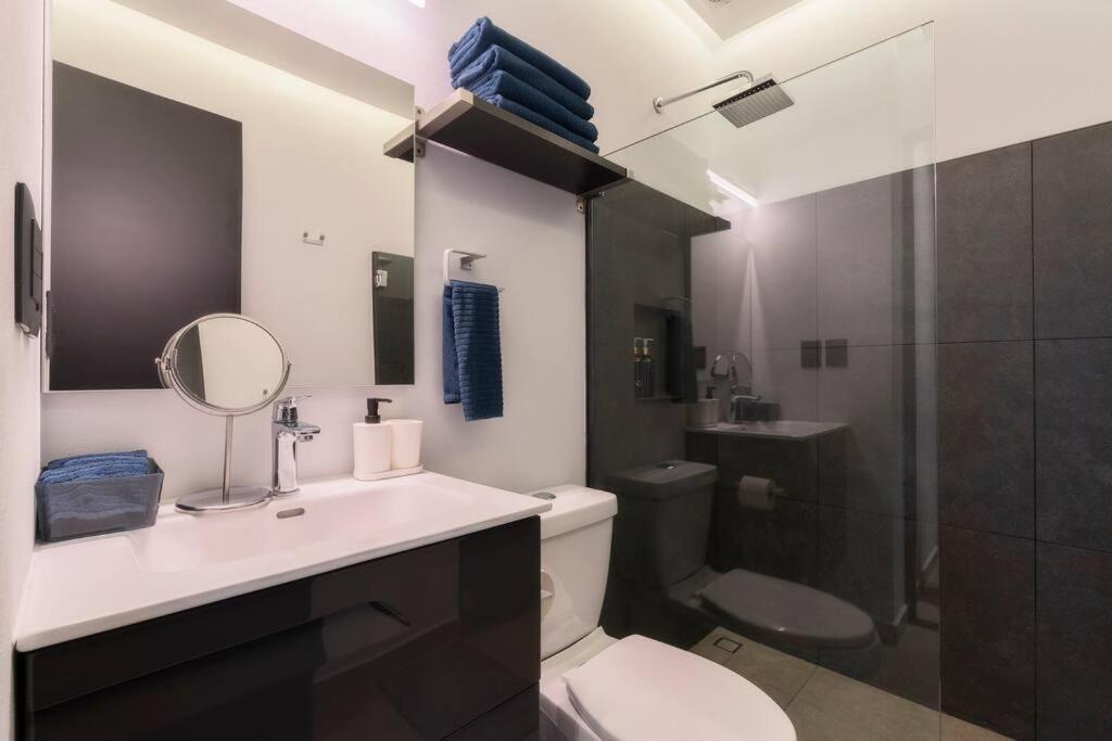 P601 Amazing Rooftop 2bdrm 2bath Ac Apartment